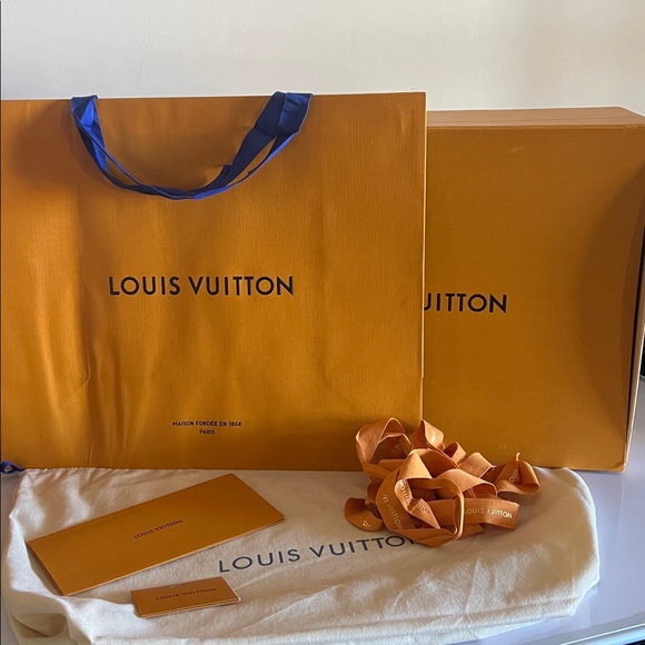 Women’s Designer Monogram Tote Large Bag - Picture 9 of 12